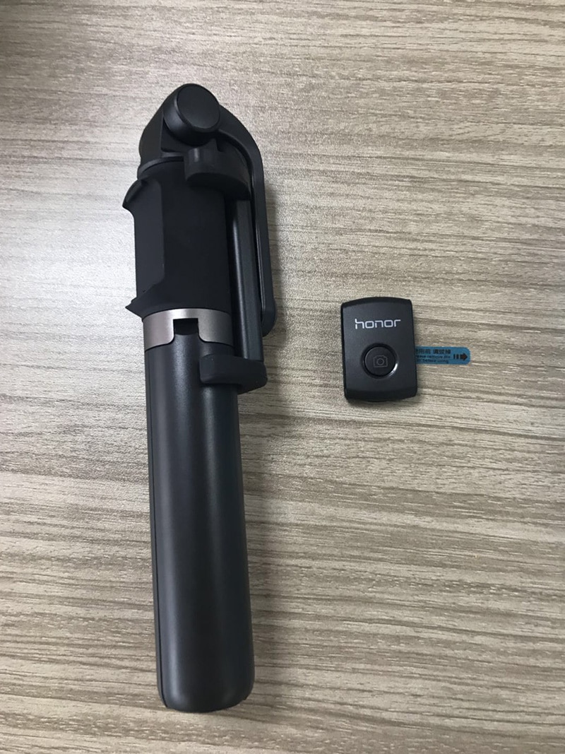 Wireless Bluetooth Telescopic Selfie Stick Wireless Bluetooth Telescopic Selfie Stick