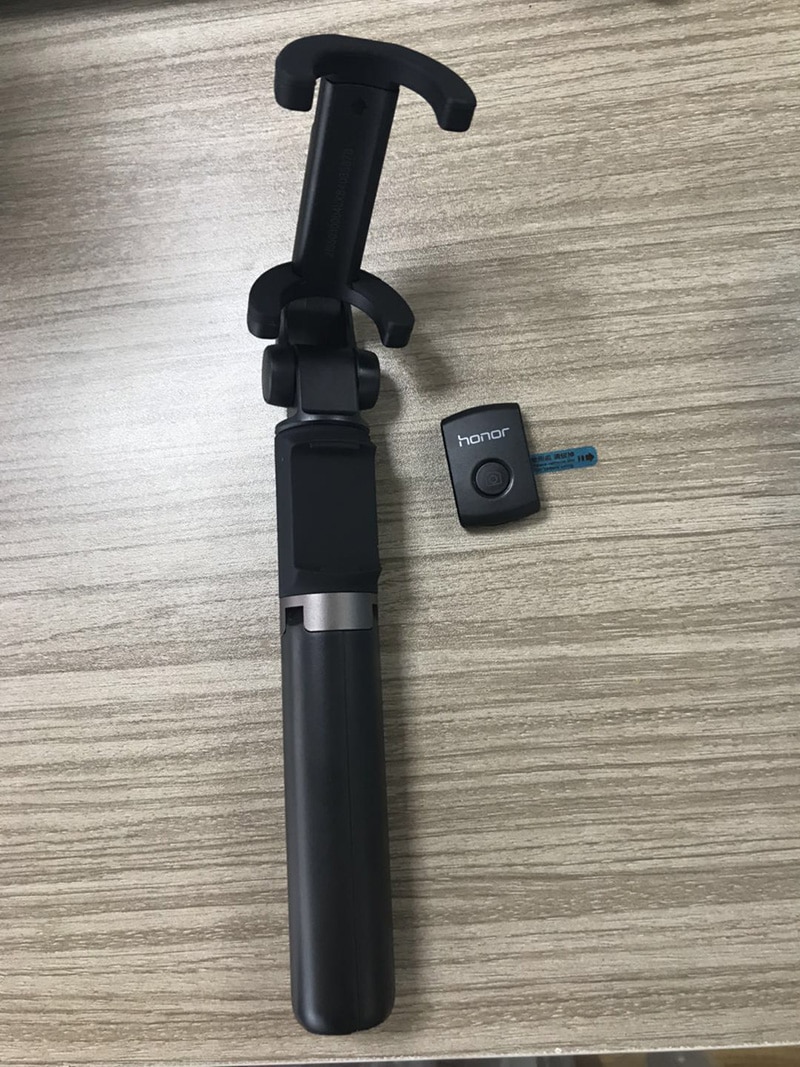 Wireless Bluetooth Telescopic Selfie Stick Wireless Bluetooth Telescopic Selfie Stick